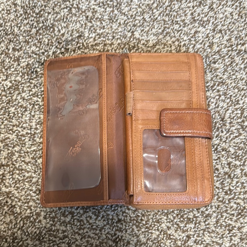 Fossil Brown Leather Wallet - Picture 3 of 6